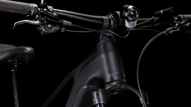 Cube Reaction Hybrid Race 800 Allroad black´n´metal – Bild 6